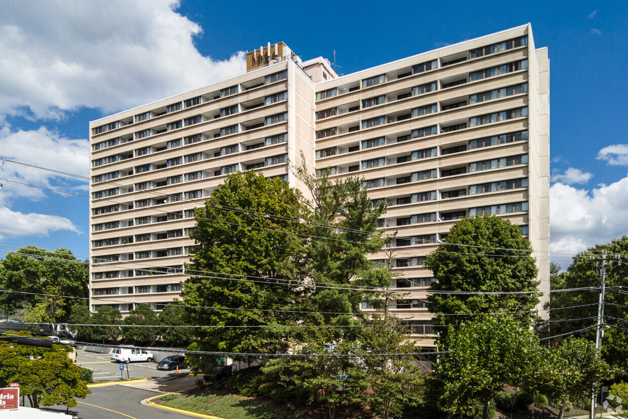 Primary Photo - Highpointe Condominium