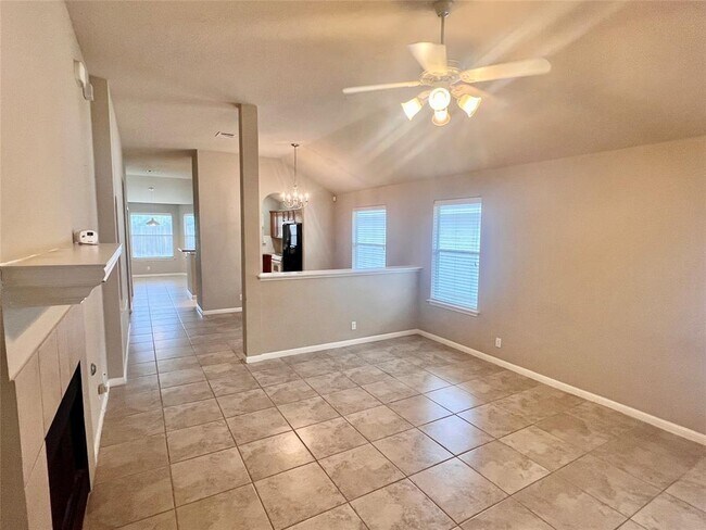 Building Photo - 2509 Elara Dr