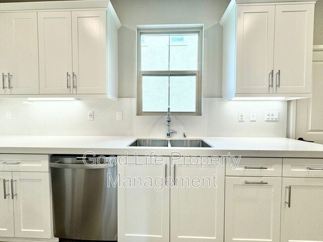Building Photo - 10836 Everly Way