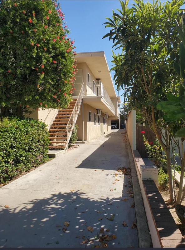 Foto principal - 1128 Raymond Ave