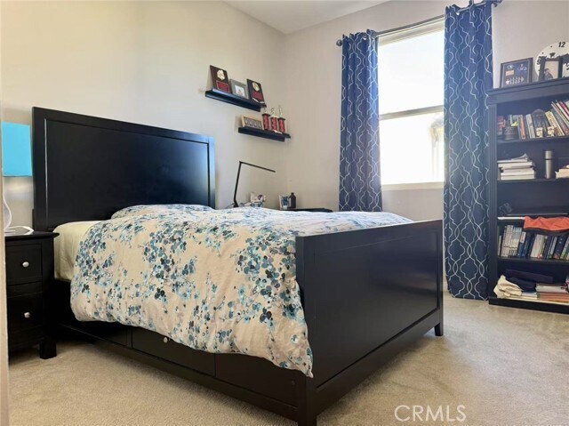 Foto del edificio - 21452 Dahlia Ct