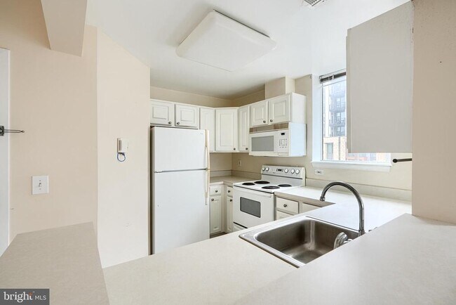 Foto del edificio - 23 Pierside Dr