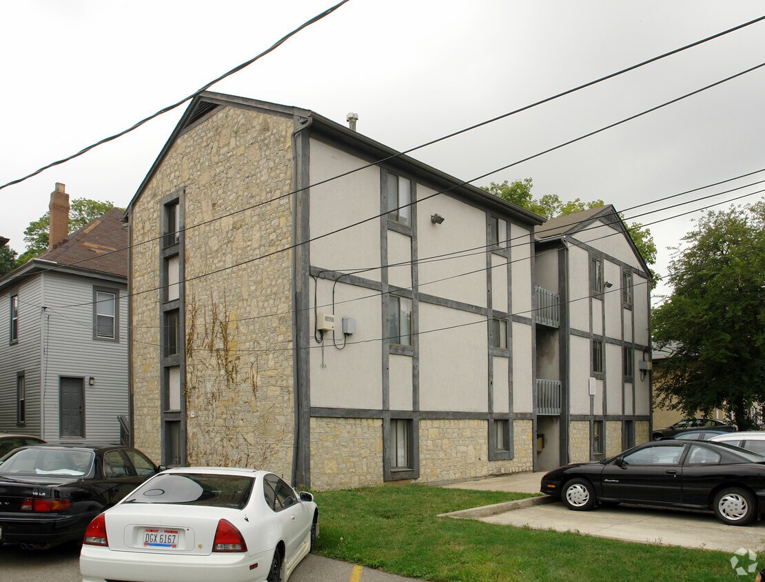 Primary Photo - 45 B E Norwich Ave