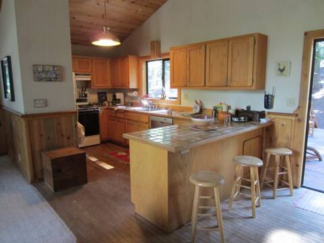 Foto del edificio - Long Term Lease in Tahoe Donner- Available...
