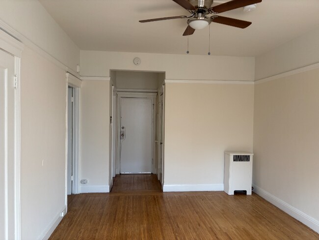 Foto del edificio - 1025 Powell St