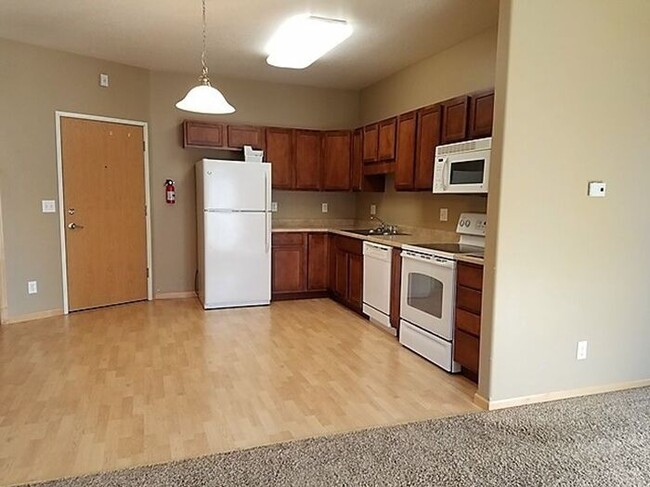 Building Photo - $1,150 | 3 Bedroom, 2 Bathroom Condo | Dog...