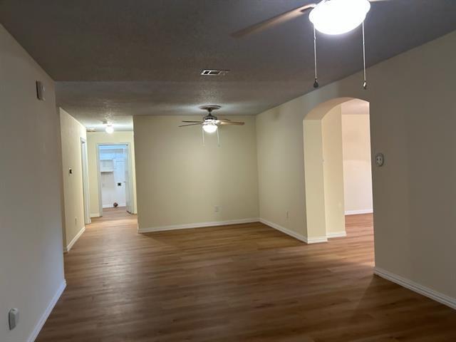Building Photo - 2106 Millwood Dr
