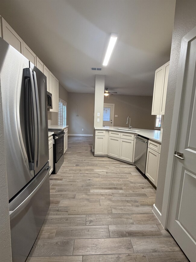 Building Photo - 3104 Quintero St