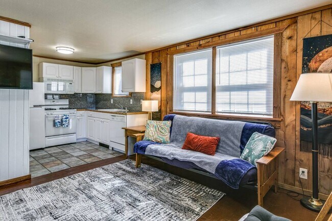 Foto del edificio - 4973 Cottonwood Ct