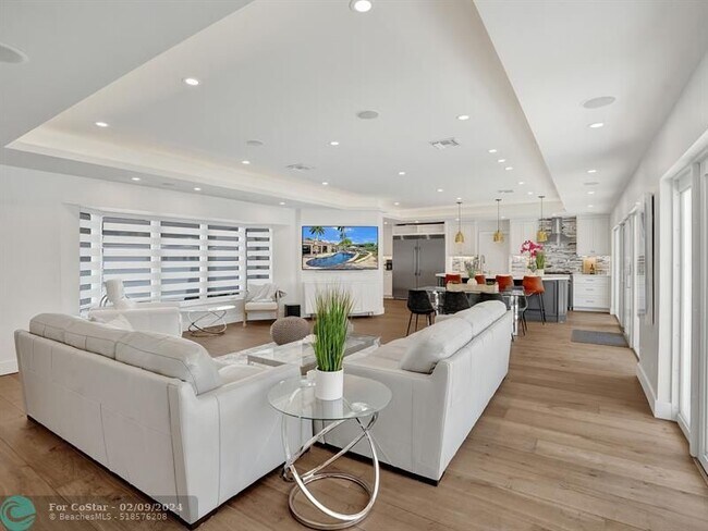 Foto del edificio - 2590 NE 43rd St
