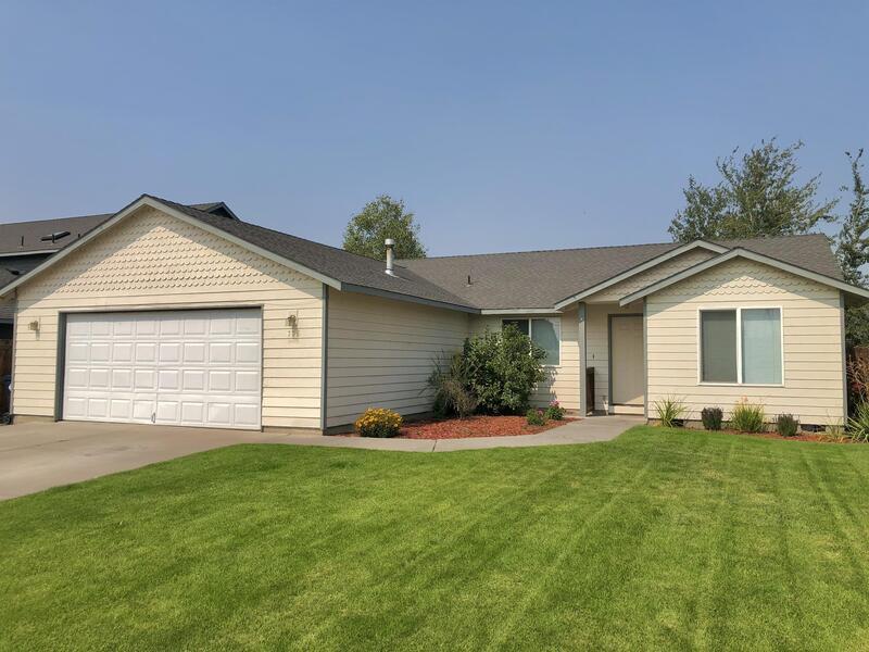 Foto principal - 735 NE Negus Pl