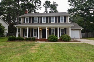 Building Photo - 490 Pheasant Run Dr