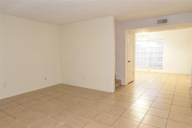 Building Photo - 4034 Belle Park Dr