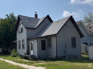 Building Photo - 1902 W 1st St