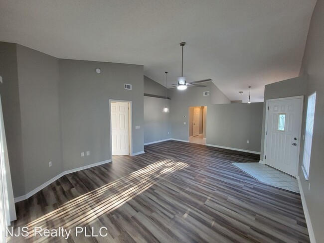 Building Photo - 2 br, 2 bath House - 4246 Boston Cir.
