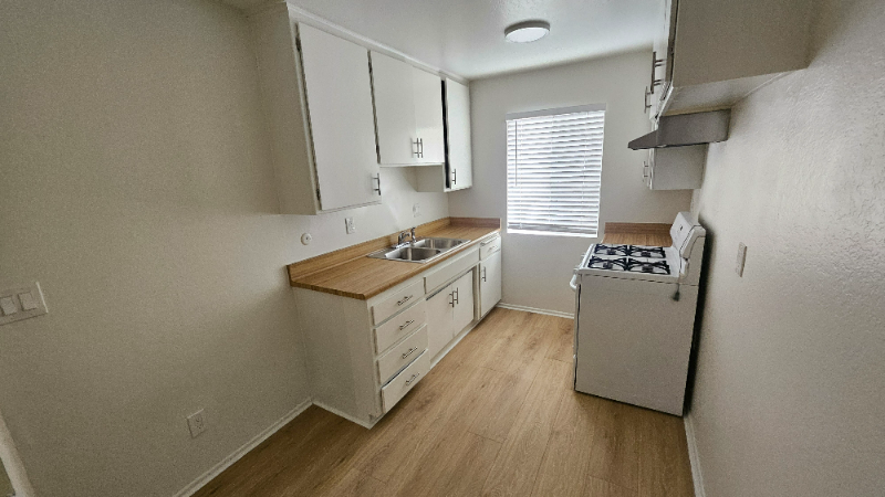 Foto principal - 18312 Collins St