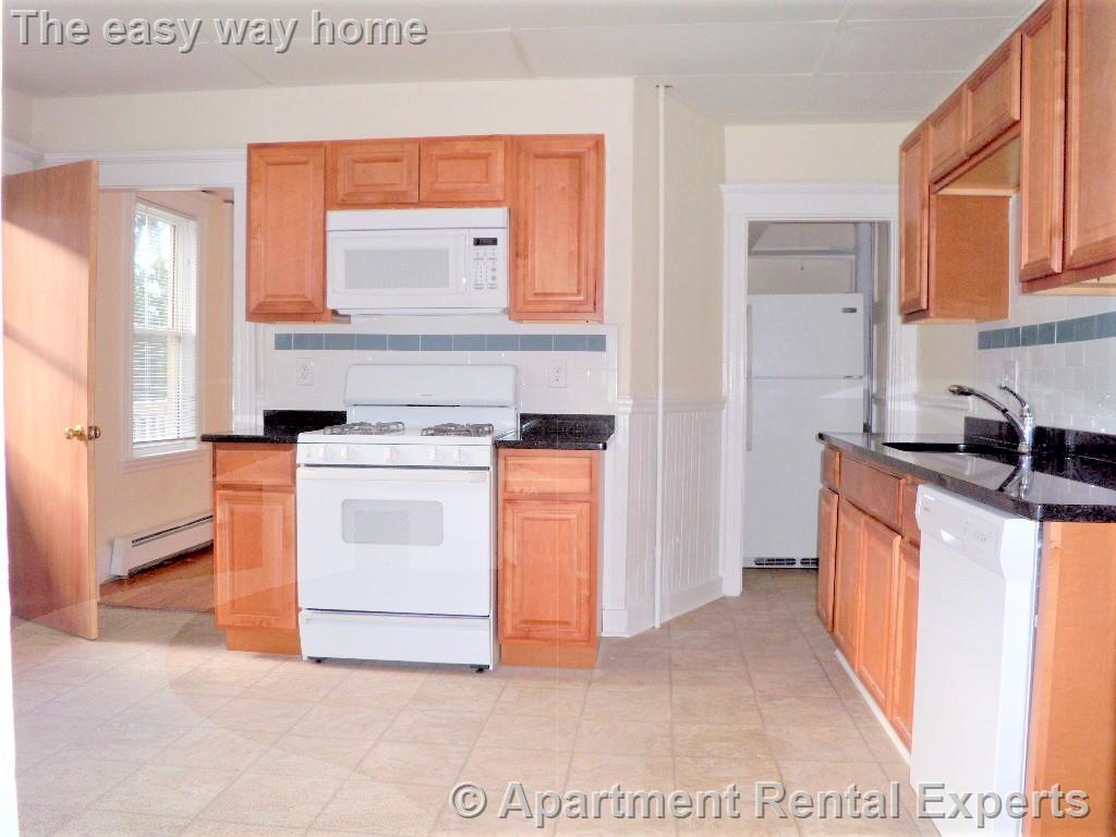 Primary Photo - 40 Linden Ave