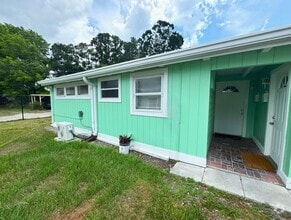 Building Photo - 2204 Ponce De Leon Cir