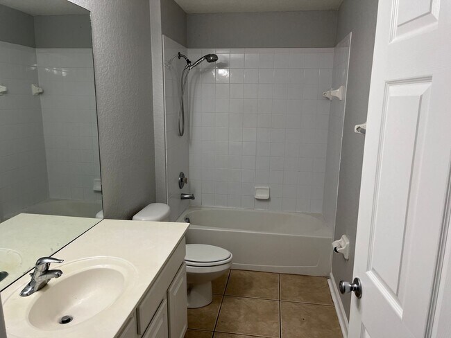 Photo - Spacious 4 Bedroom Home in Kissimmee, FL!