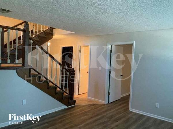 Foto del edificio - 13900 S Raintree Dr