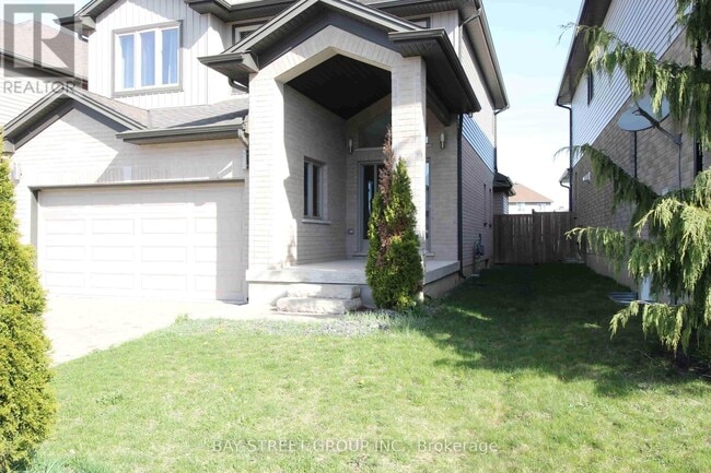 Building Photo - 1111 Medway Park Dr
