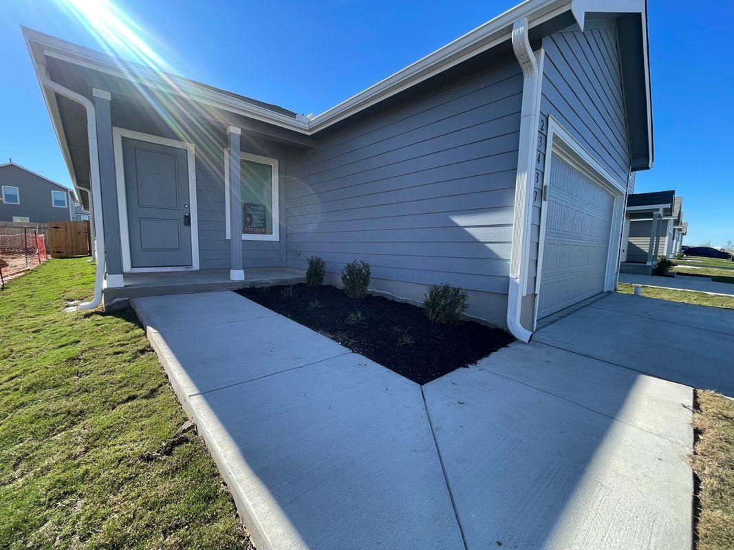 Building Photo - 23437 Firelight Dr