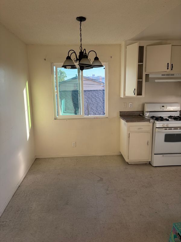 Foto del edificio - 12030 Pine St