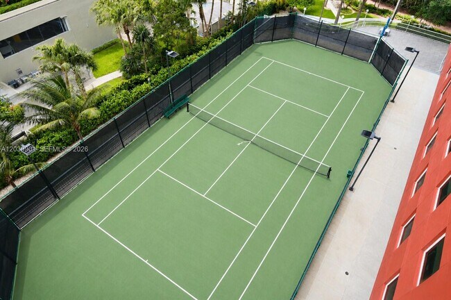 Foto del edificio - 1627 Brickell Ave