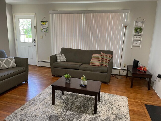Foto del edificio - Spacious 4BR ranch in Kirkwood Area - Full...