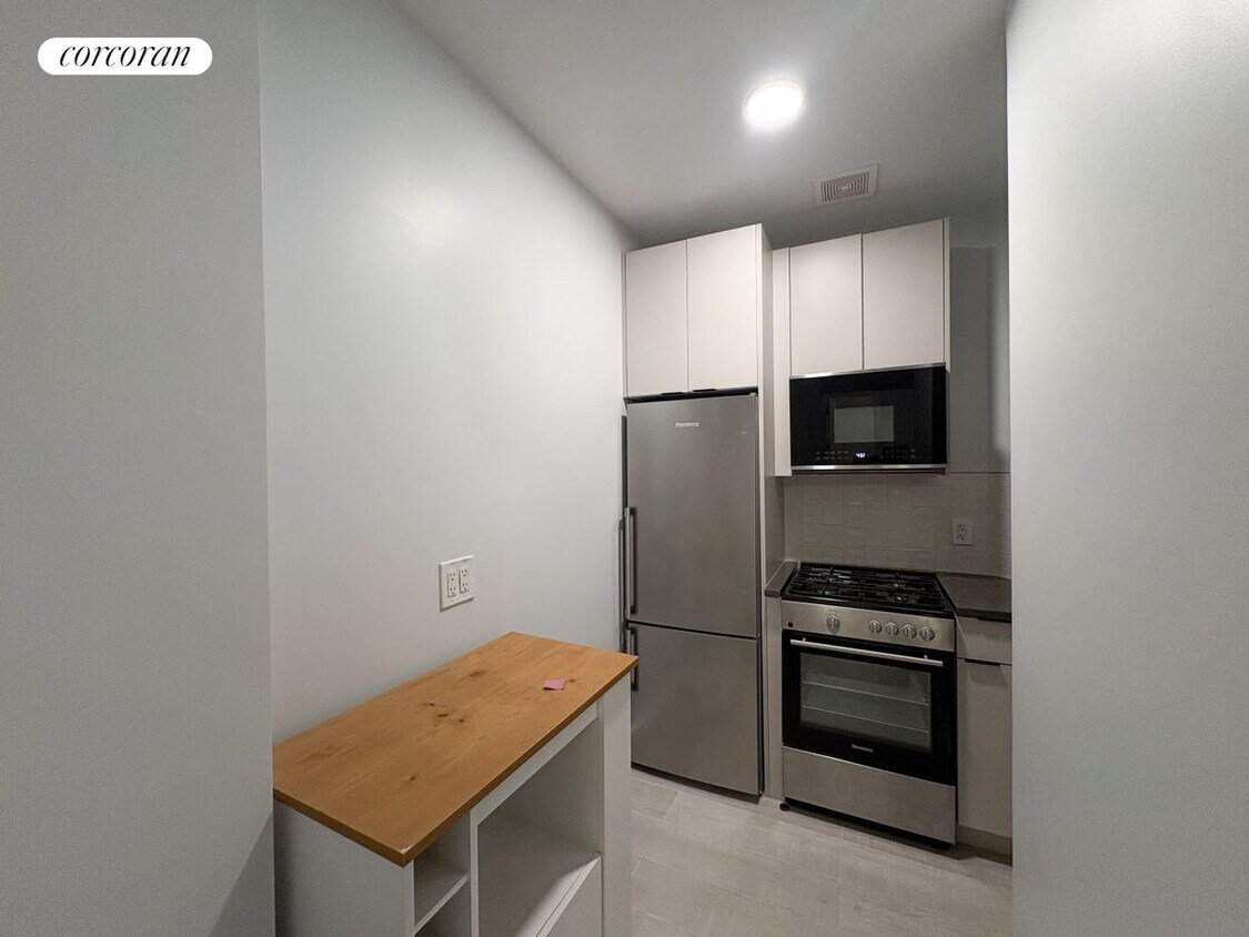 Foto del edificio - 305 E 75th St