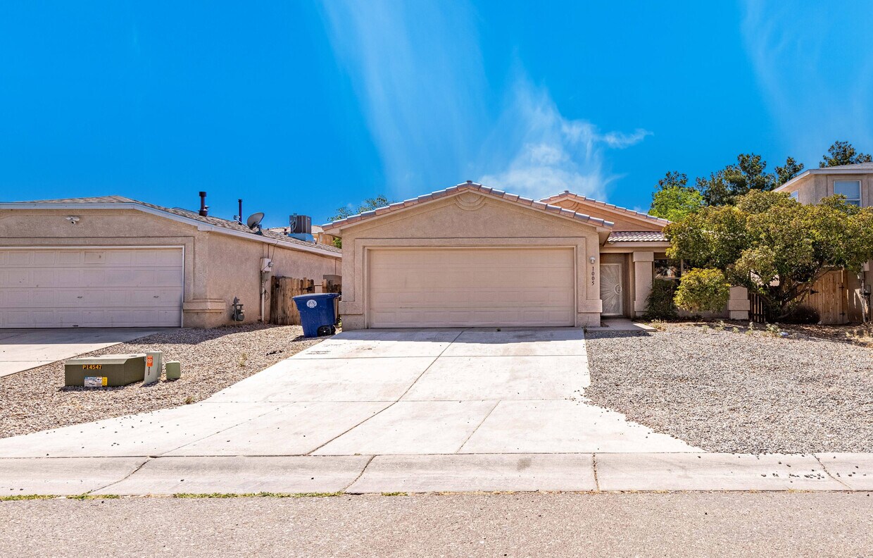 1005 Pheasant Run Dr SW, Albuquerque, NM 87121 House Rental in