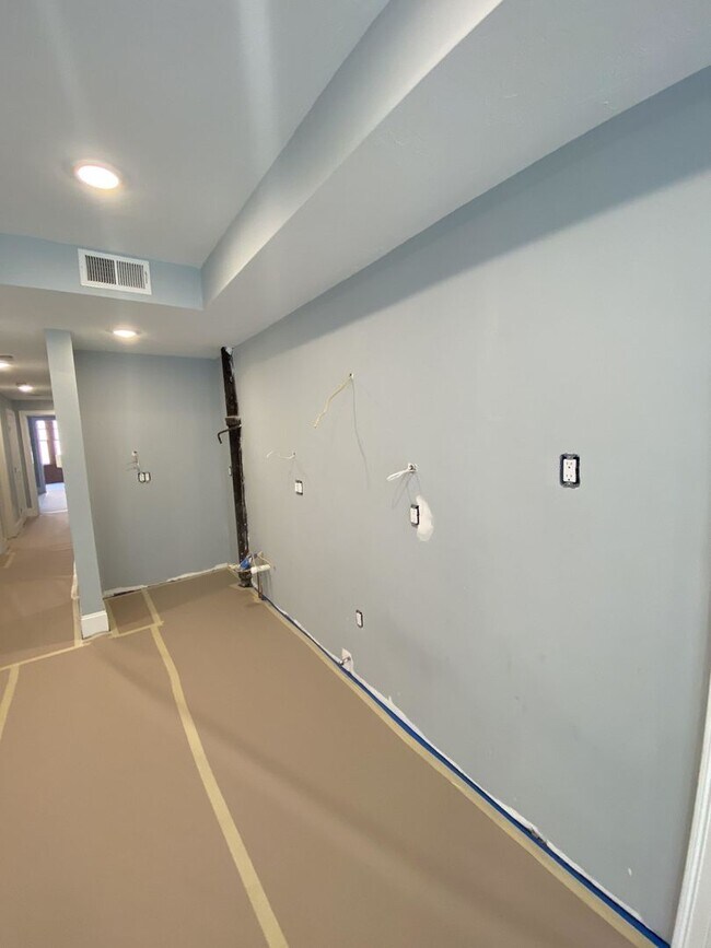 Foto del edificio - Giant 5 Bed 2 Bath Minutes form the Green Line