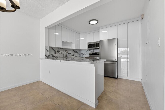 Foto del edificio - 6780 W 2nd Ct