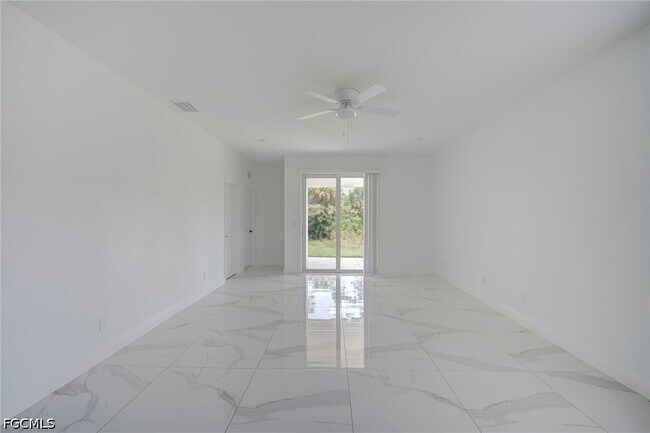Foto del edificio - 3306 56th St W