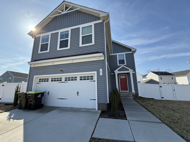 4 Bedroom Modern Home in York County - 4 Bedroom Modern Home in York County