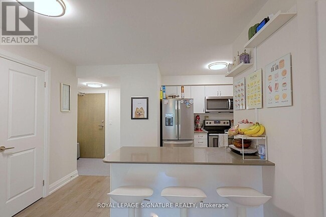 Building Photo - 481 Rupert Ave