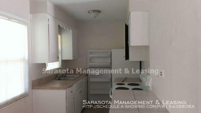 Building Photo - 5957 S Beneva Rd