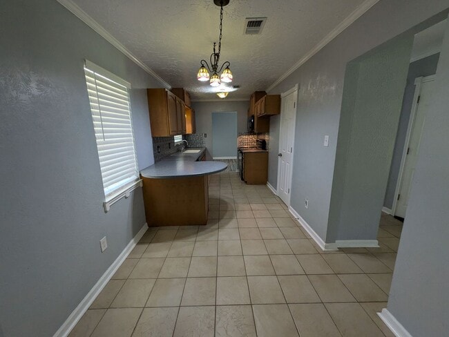 Foto del edificio - 7519 Odom Rd