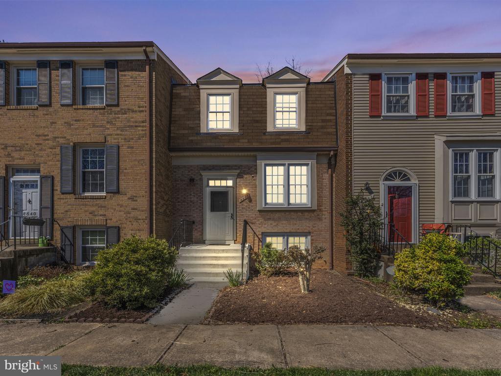 Foto principal - 8638 Dellway Ln