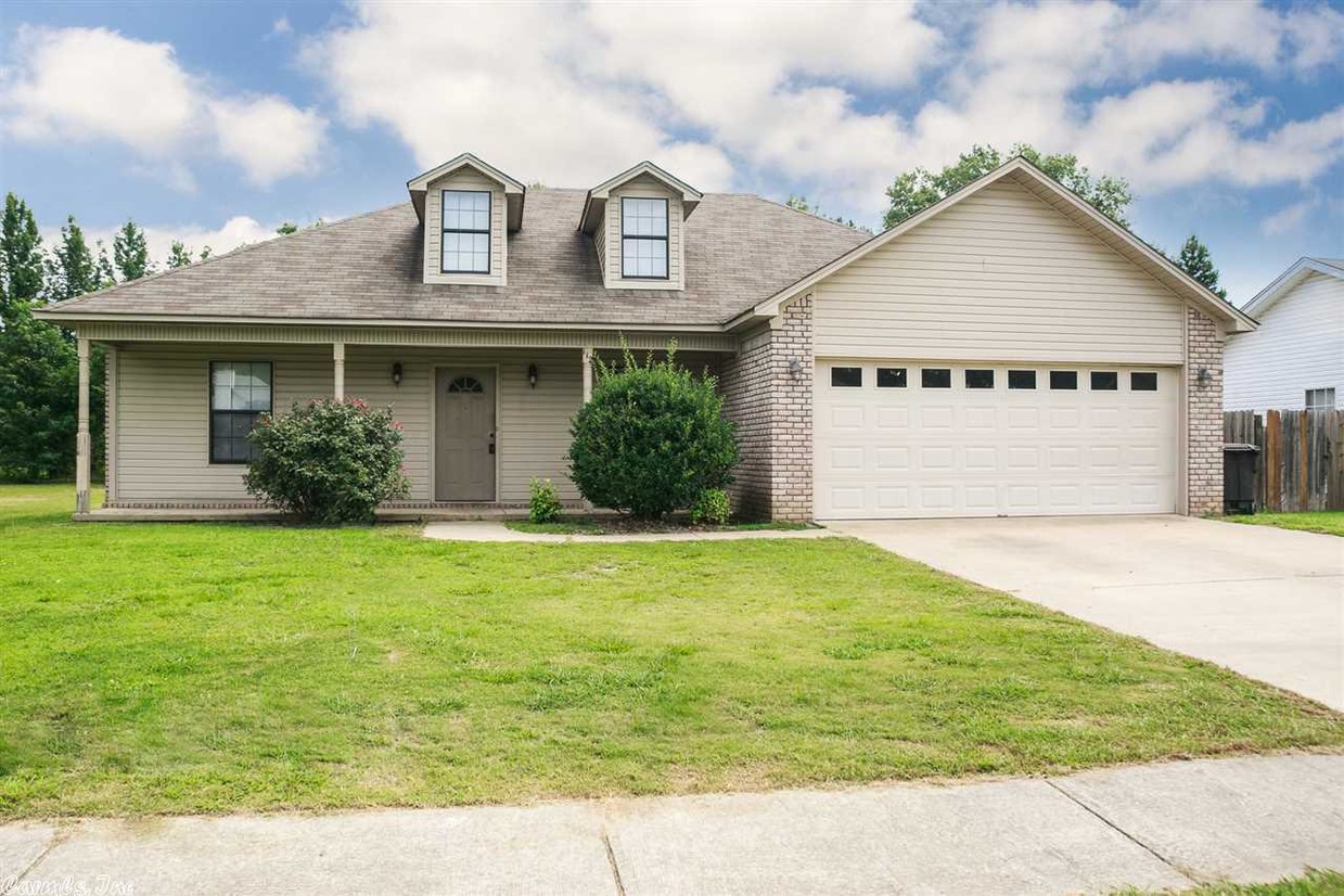 Primary Photo - 112 Meadows Dr