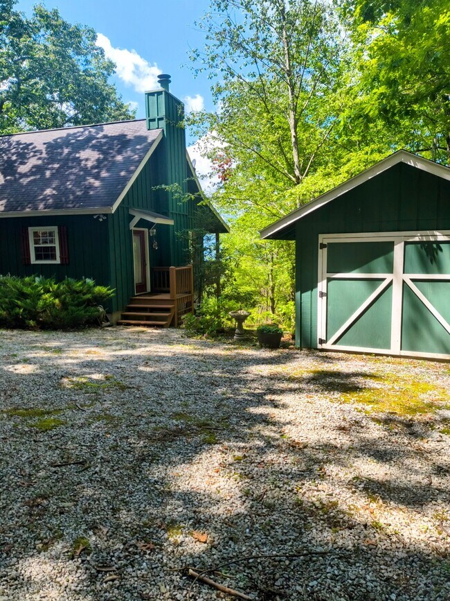 Building Photo - 54 Teaberry Ln