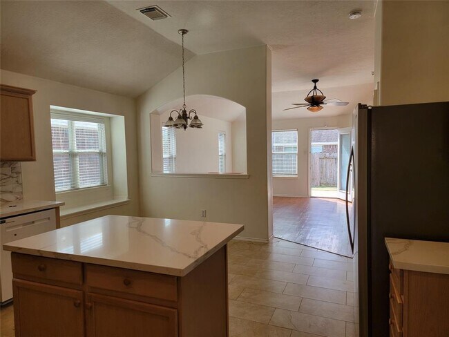 Building Photo - 17807 Memorial Falls Dr