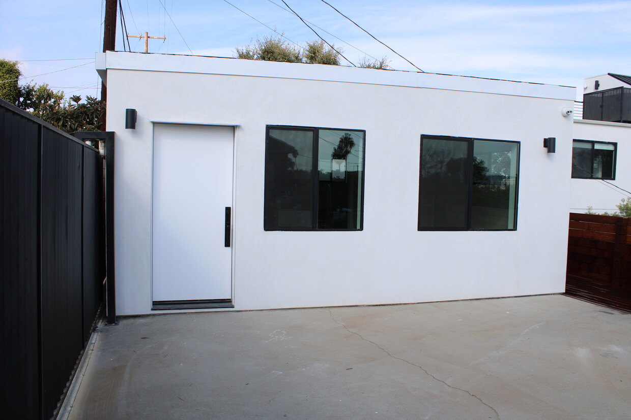Foto principal - 3529 Greenfield Ave