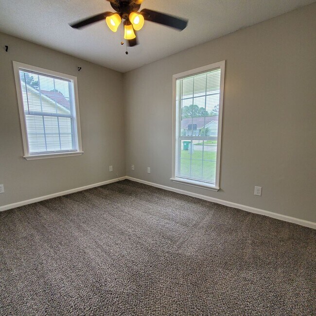 Foto del edificio - Charming 3-Bedroom Home with Private Fenced Yard in Valdosta, GA!