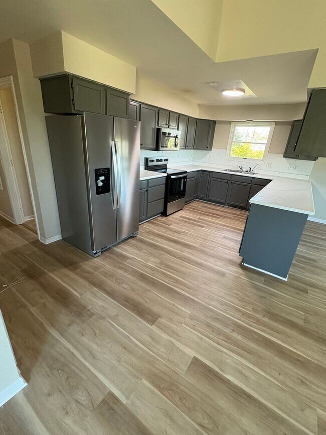 Foto del edificio - 3bedroom 3 bath. coming soon.