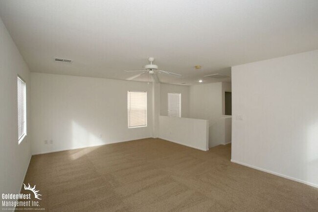 Foto del edificio - Beautiful 3Bdm 2.5Ba Home near Centennial ...
