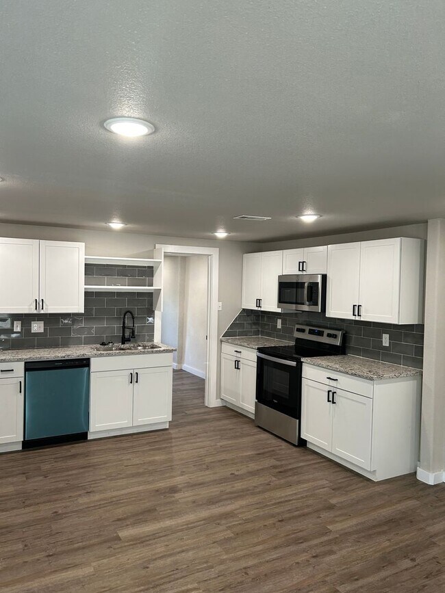 Foto del edificio - 7283 W. Wedington Drive #A