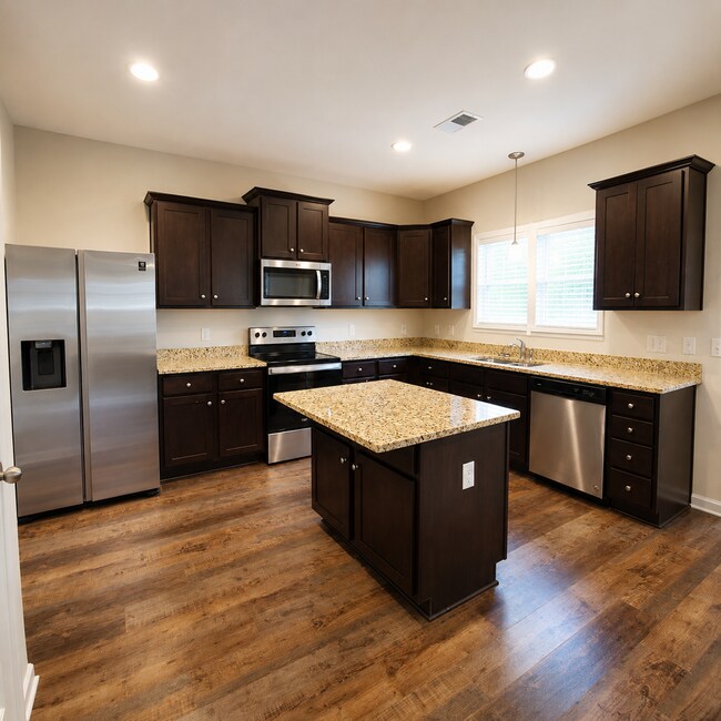 Foto del edificio - 4BR Home with Community Pool & Modern Finishes!
