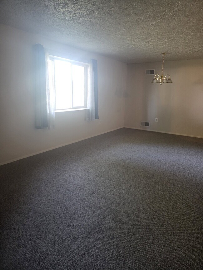 Foto del edificio - "Charming 2-Bed Retreat in Frederick - Cozy Living Awaits!"