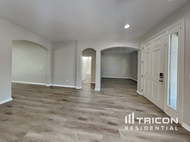 Building Photo - 449 Arch Ridge Loop